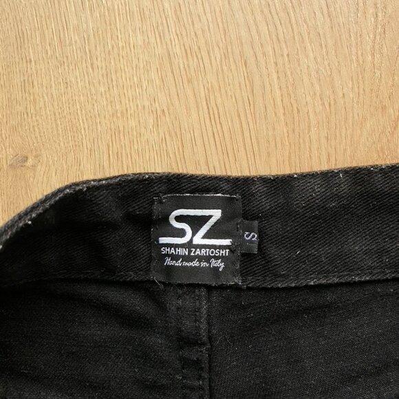 Black Denim Cargo Shorts - Picture 4 of 6
